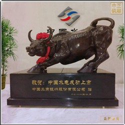 美國華爾街銅牛雕塑工藝品 